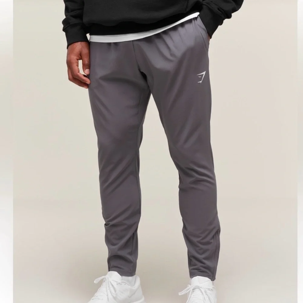 NWT Gymshark Arrival Woven Joggers, Silhouette Grey, Size S